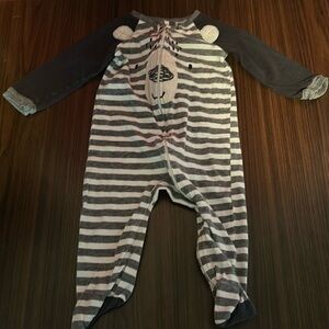 🛍️ (3 for $15) 3-6 Month Baby Zip Up Gerber Sleeper
